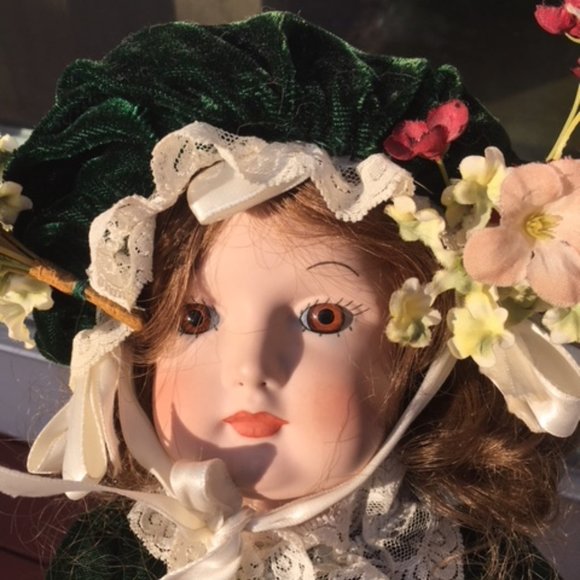 Vintage Porcelain collector dolls by Kenneth B. Shader - Picture 4 of 14